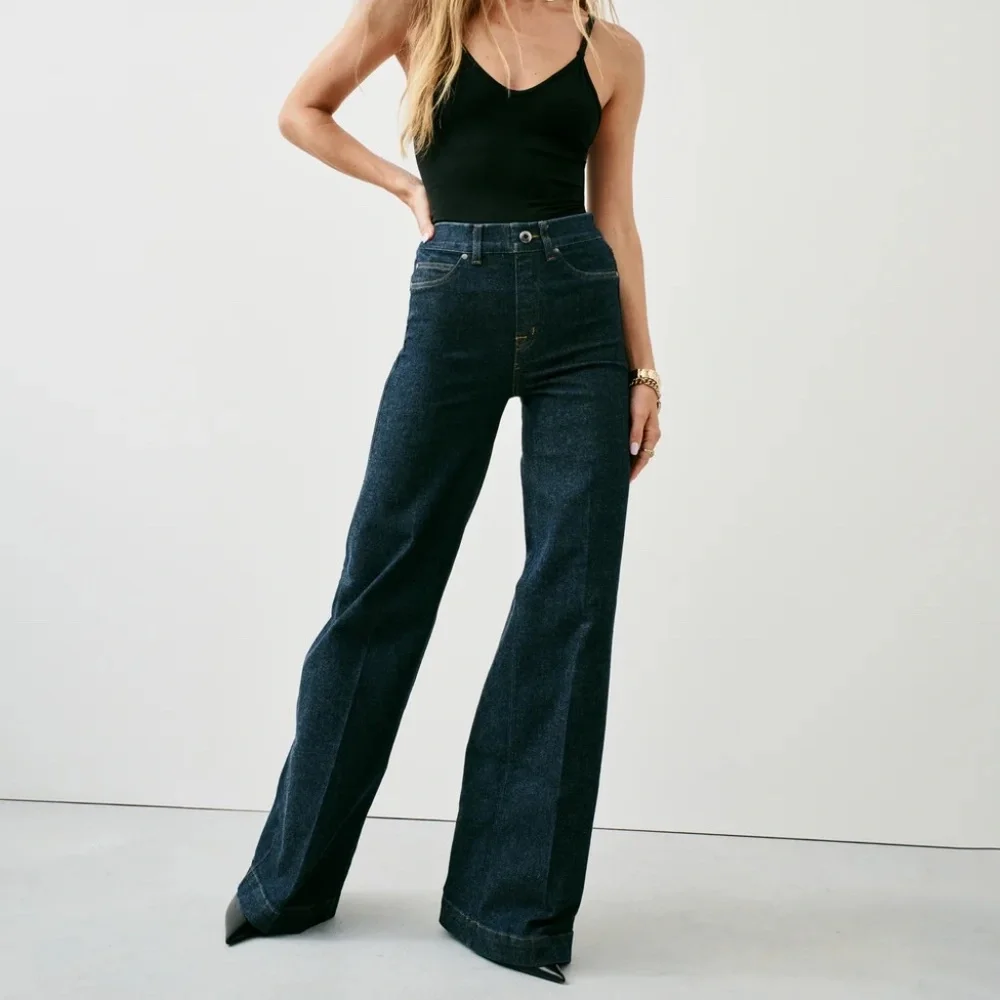 NWT SPANXshape™ Original EveryWear Wide Leg Jeans | Raw Indigo Regular / L - Picture 3 of 3